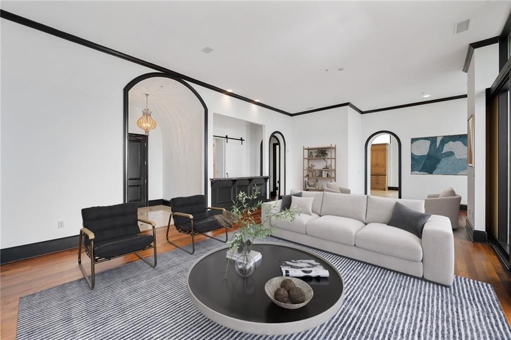 2828 Peachtree Road Nw - Photo 11