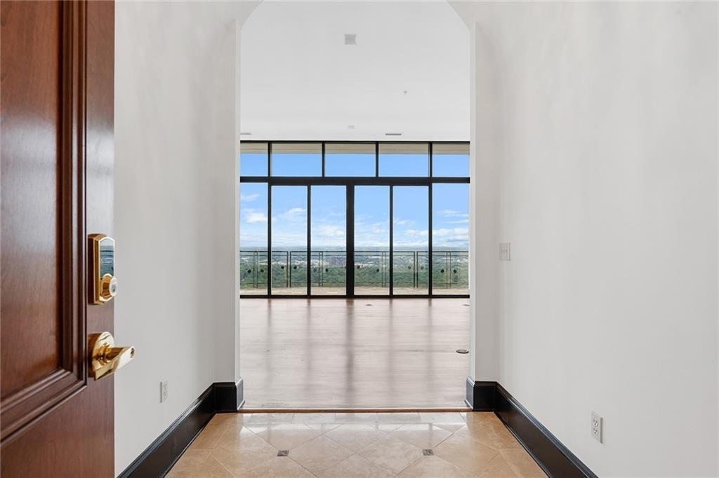 2828 Peachtree Road Nw - Photo 3