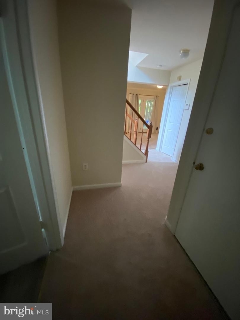 7429 Salford Ct - Photo 12