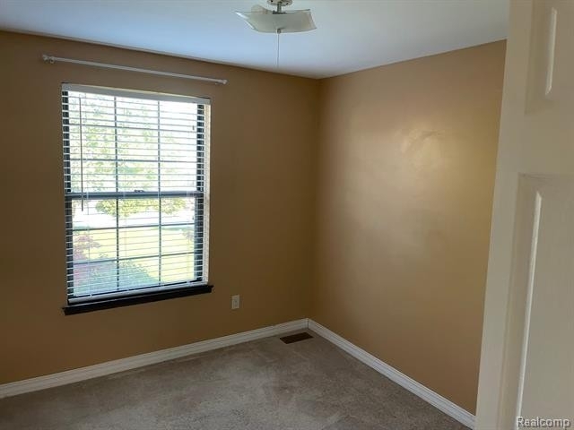 38816 Golfview Drive E - Photo 18