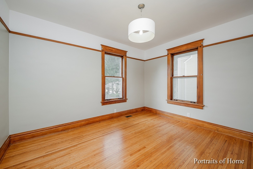 205 N Columbia Street - Photo 7