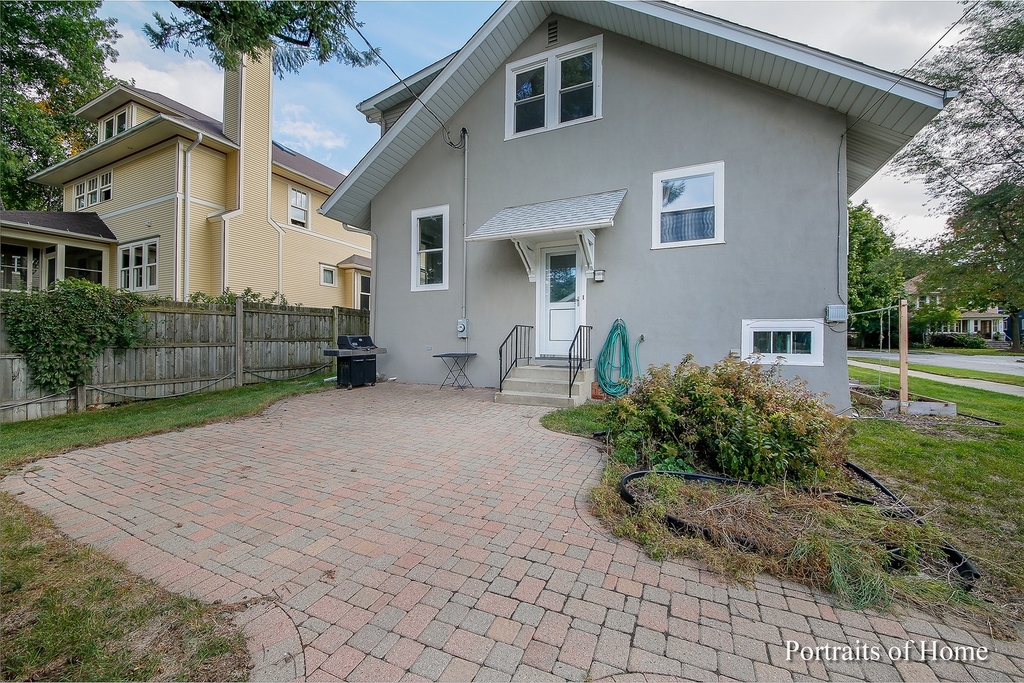 205 N Columbia Street - Photo 21