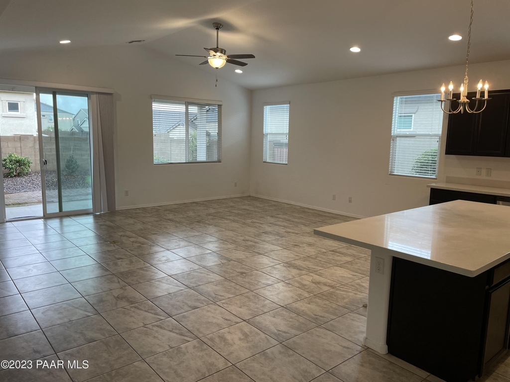 1420 Starling Street - Photo 1