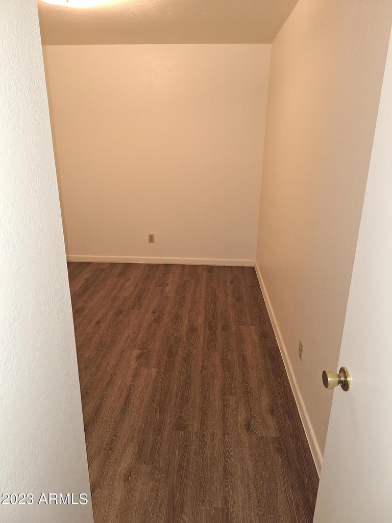 36 W Pasadena Avenue - Photo 2