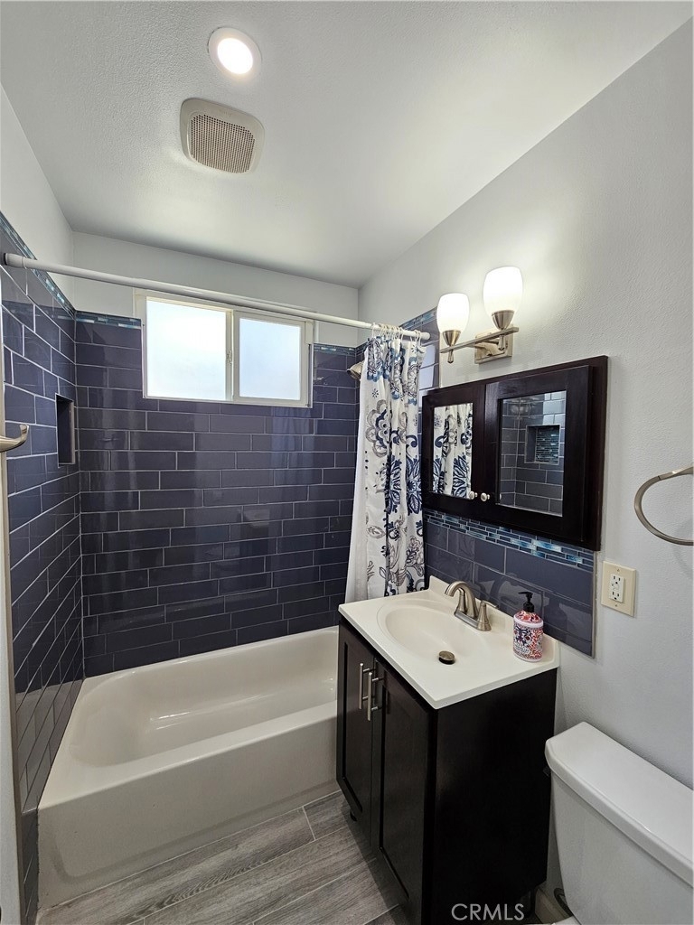 4601 Leonis Street - Photo 11