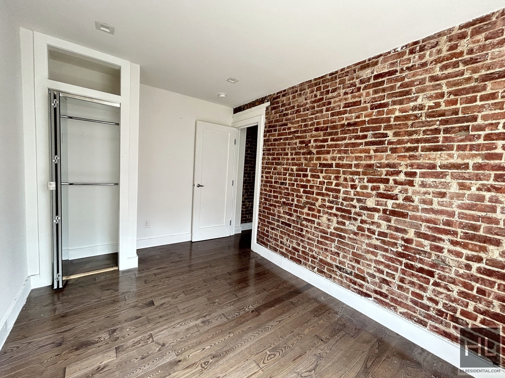 St Nicholas Terrace - Photo 3