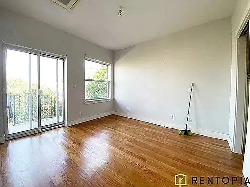 246 union ave - Photo 4