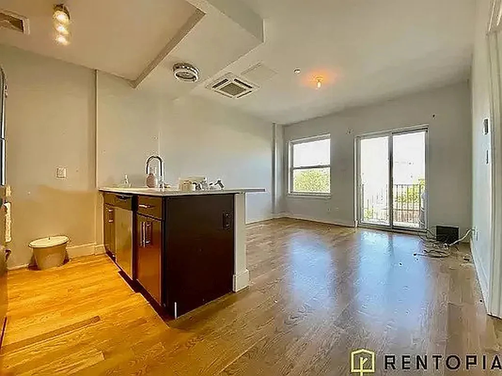 246 union ave - Photo 3
