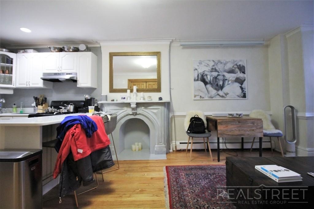 200 Saint Johns Place - Photo 4