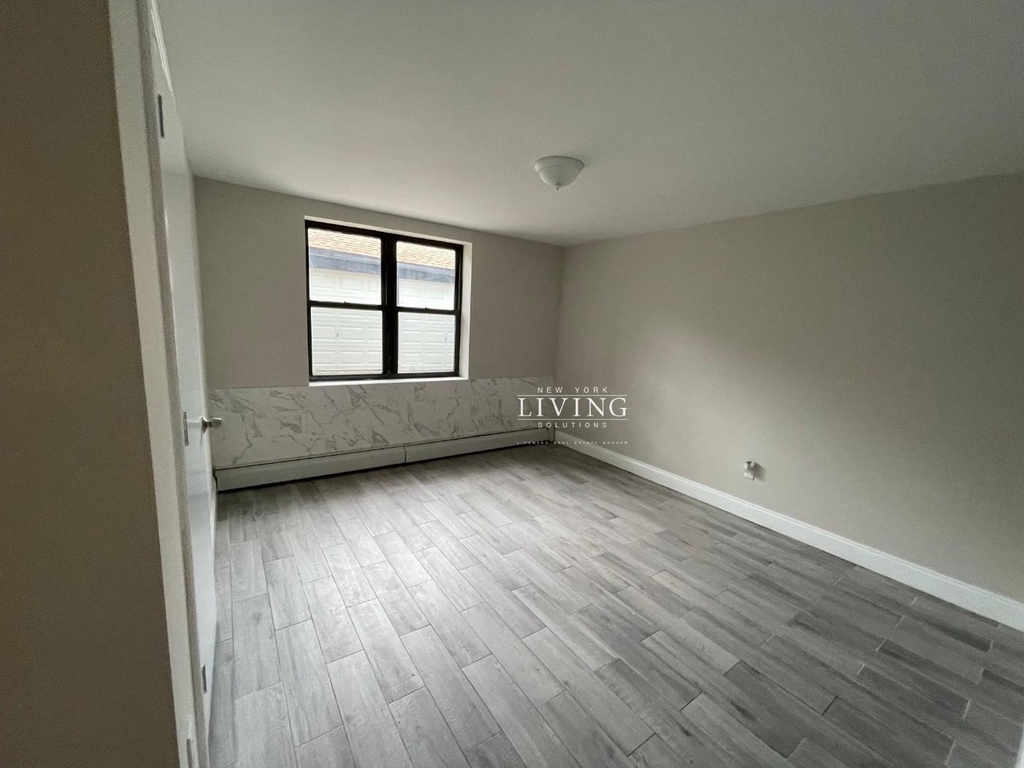 69-17 Burchell Avenue - Photo 6