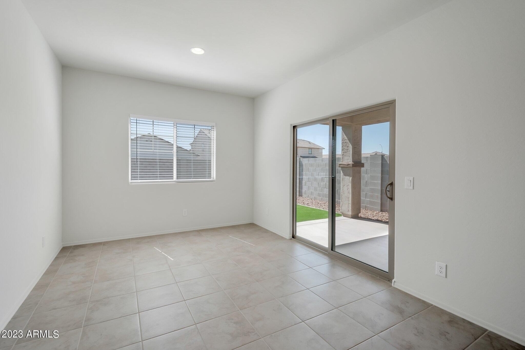 11215 W Bloch Road - Photo 5