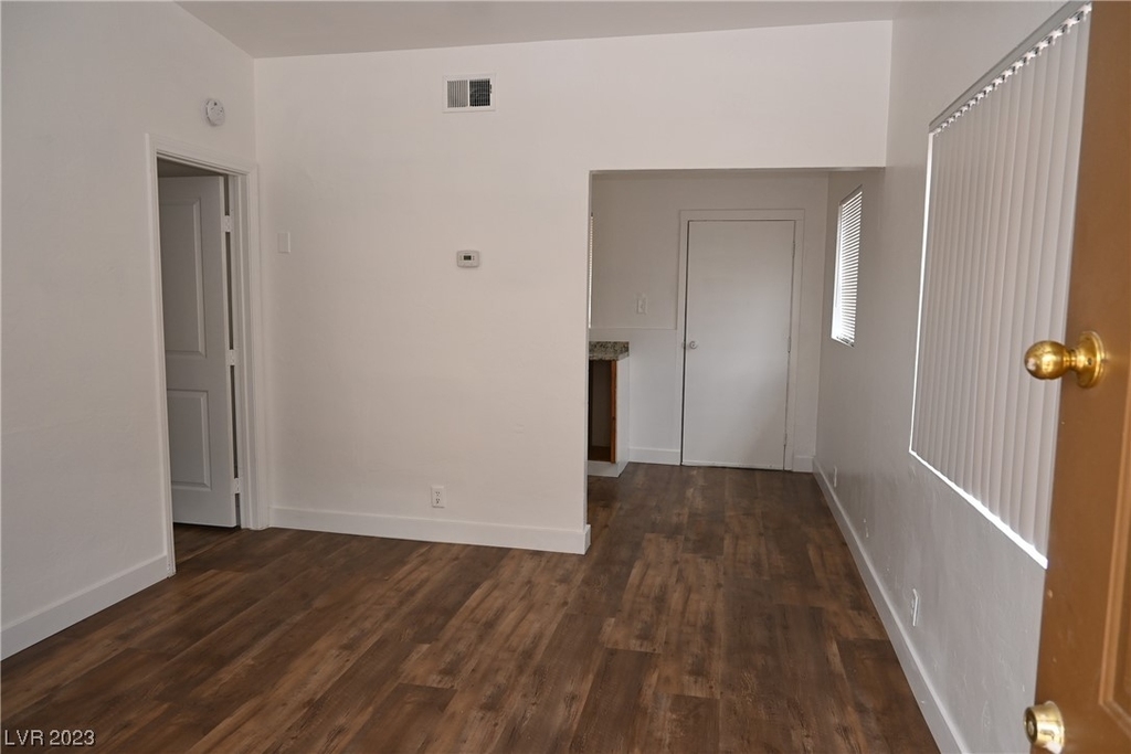 715 N 11th Street - Photo 1