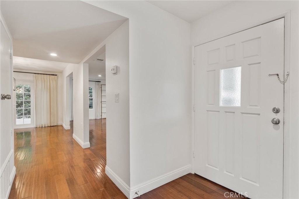 2105 Nelson Avenue - Photo 2