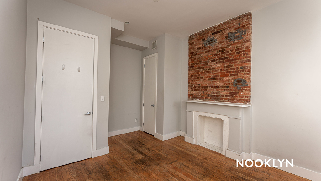 1175 Bedford Ave - Photo 5