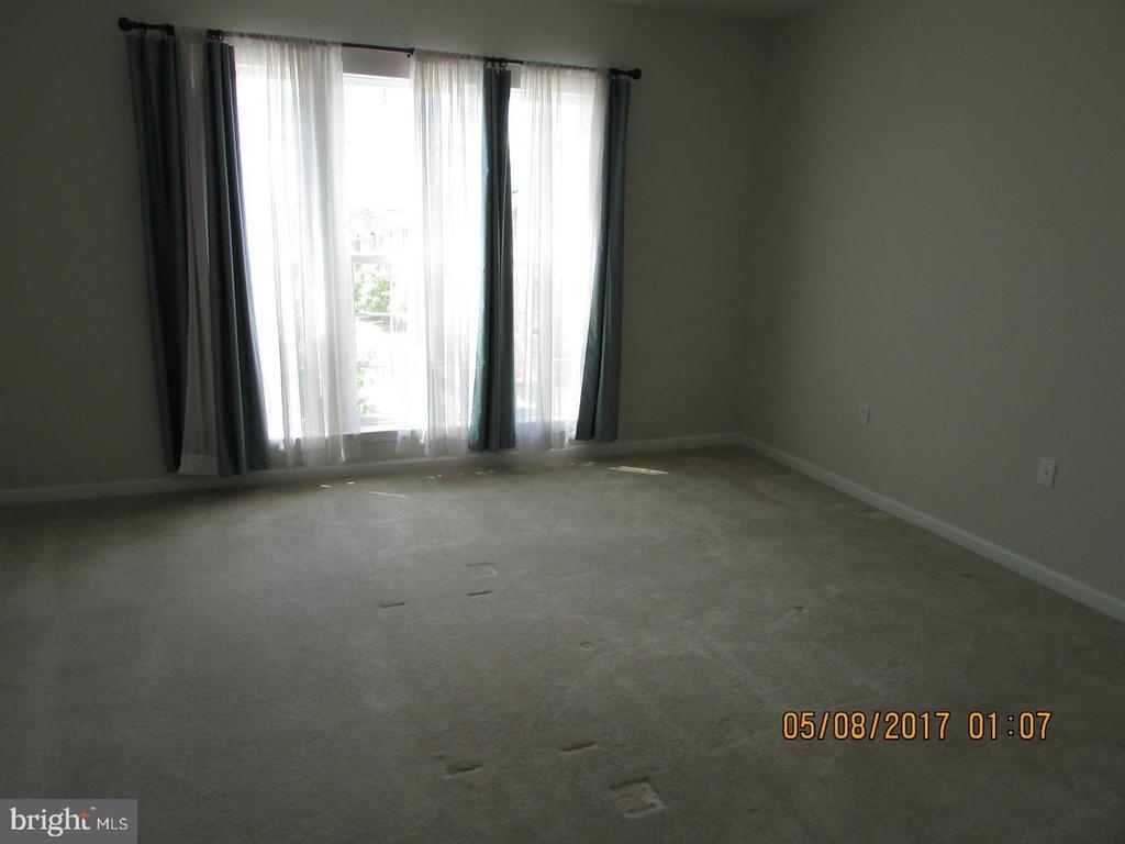 20606 Maitland Ter - Photo 6