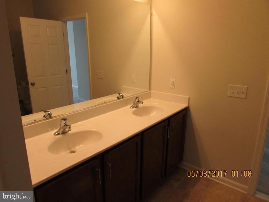 20606 Maitland Ter - Photo 11