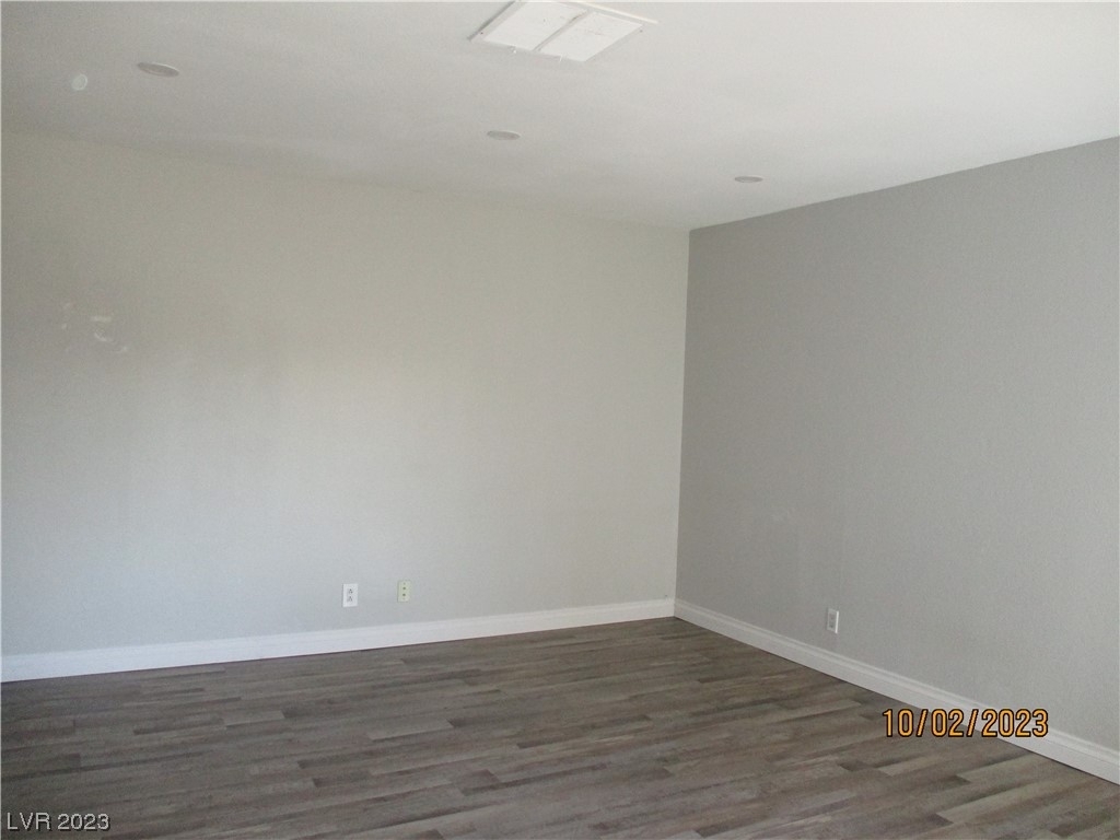 1455 E Katie Avenue - Photo 2