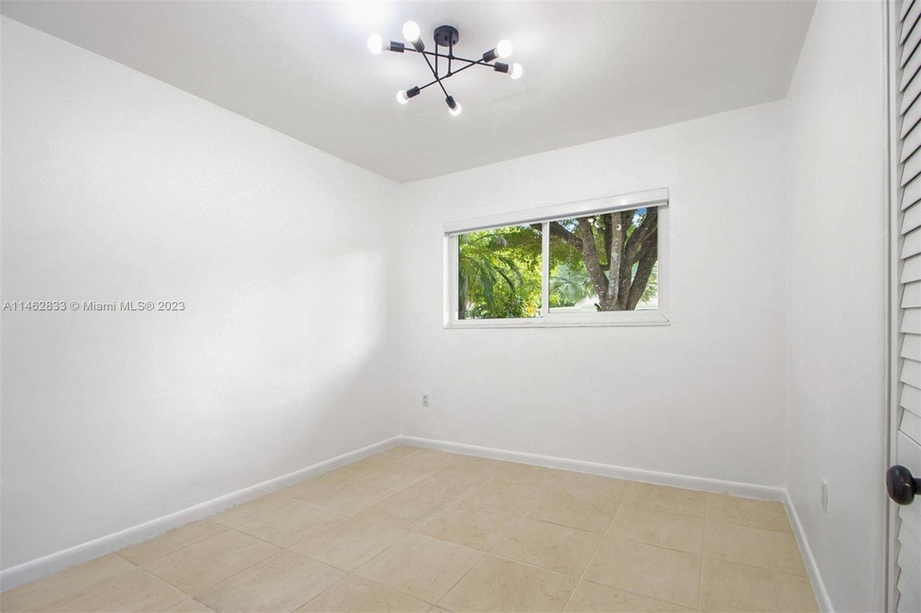 8120 Sw 62nd Place - Photo 18