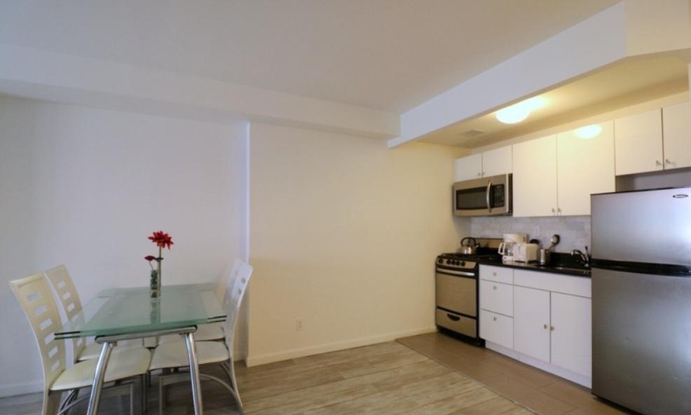 521 West 48th Street - Photo 1