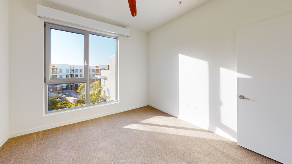 21040 Pacific City Cir. Suite 100 - Photo 4