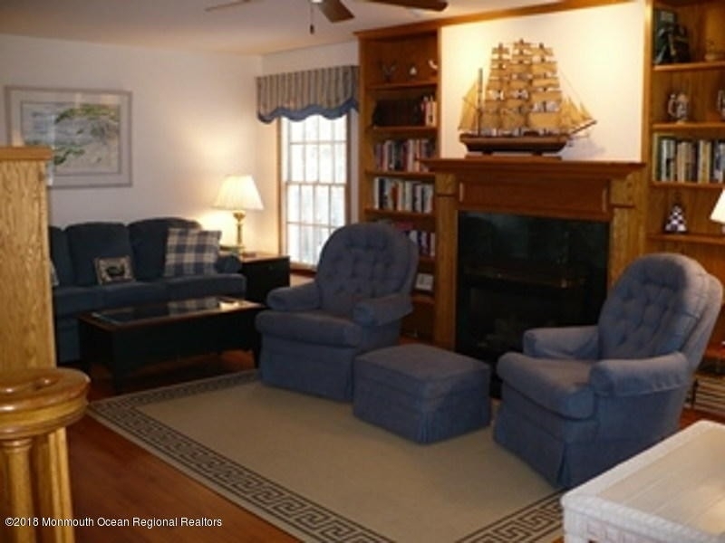 417 Main Avenue - Photo 2