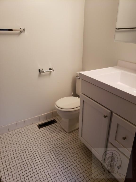 W Briar Place - Photo 8