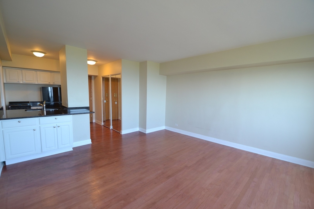 4180 N Marine Drive - Photo 4