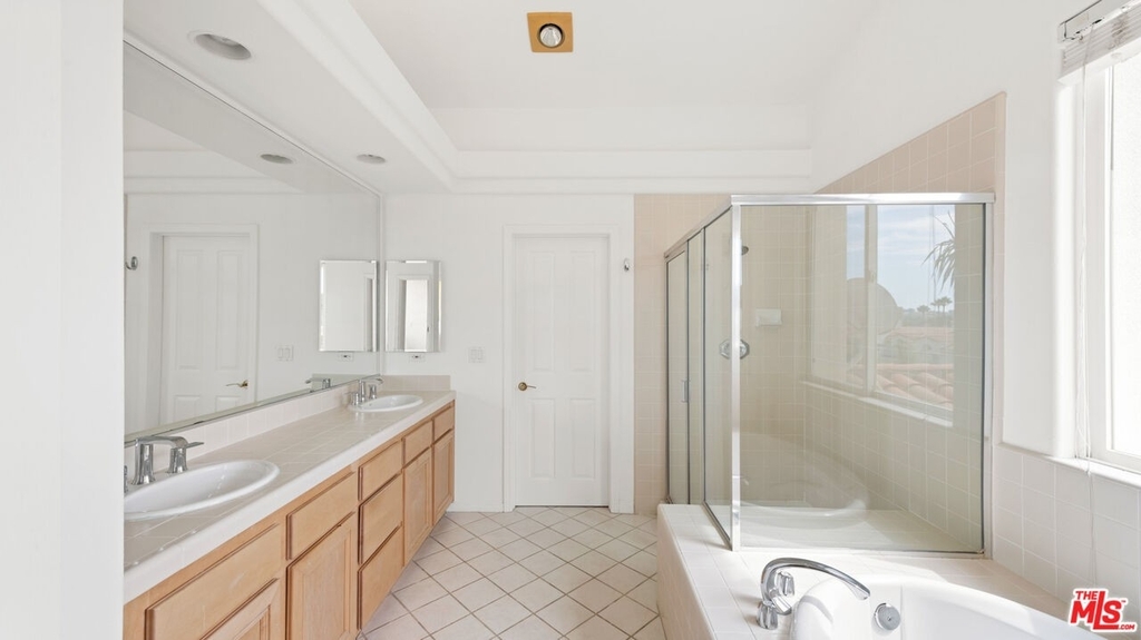 6461 Zuma View Pl - Photo 20