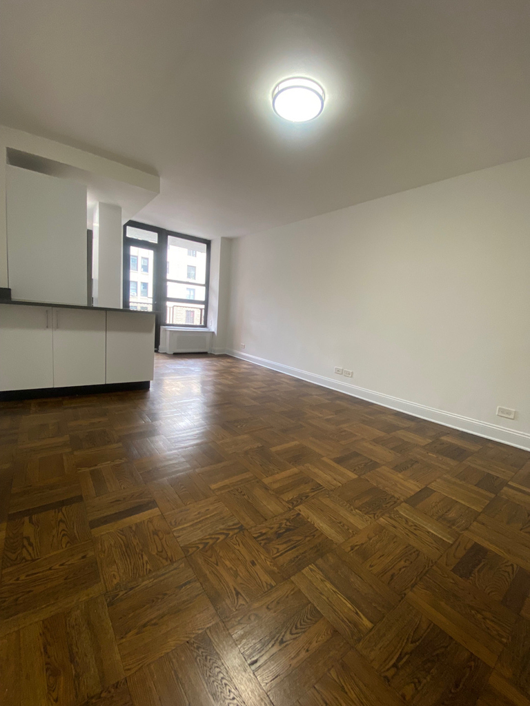 East 35th Street off Third Ave - Photo 3