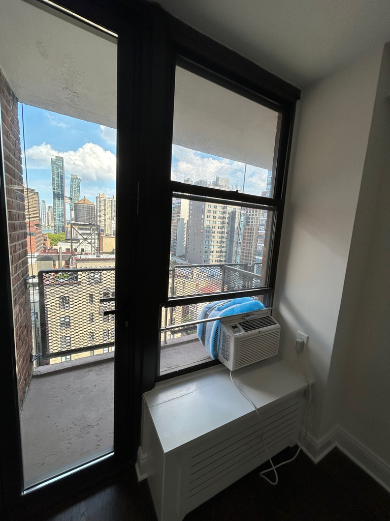 East 35th Street off Third Ave - Photo 9
