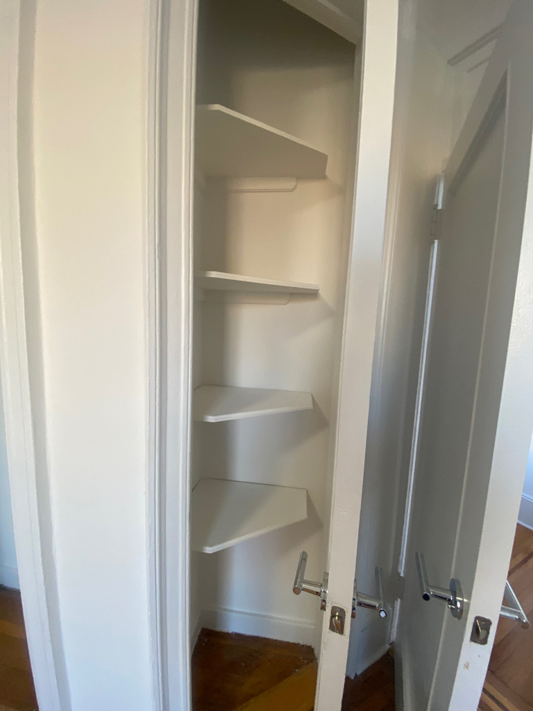 West 72nd Street off Central Park West - Photo 4