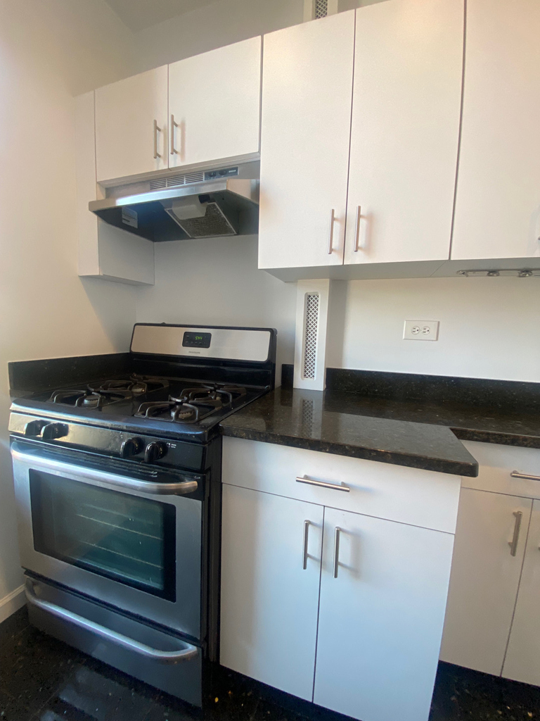 West 72nd Street off Central Park West - Photo 1