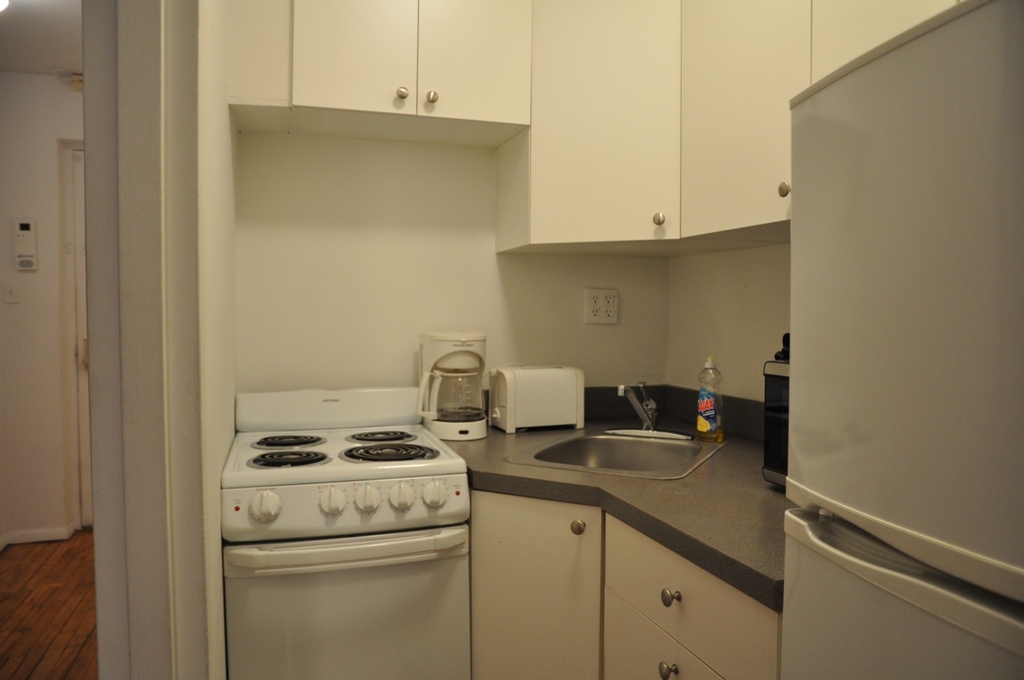 165 East 89th Street - Photo 8