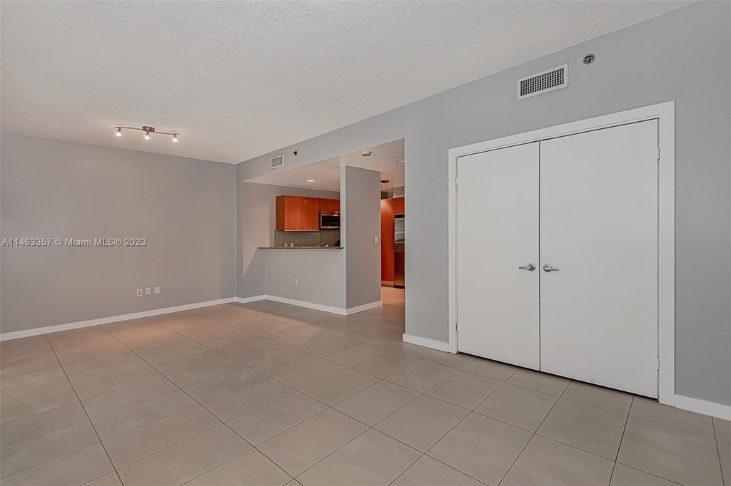 1050 Brickell Ave - Photo 3