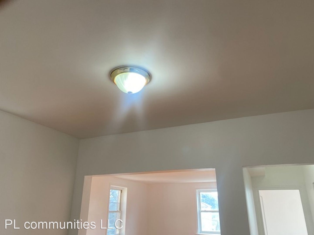 455 W State St - Photo 9