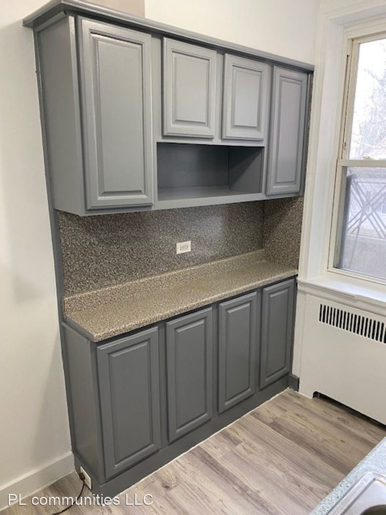 455 W State St - Photo 2