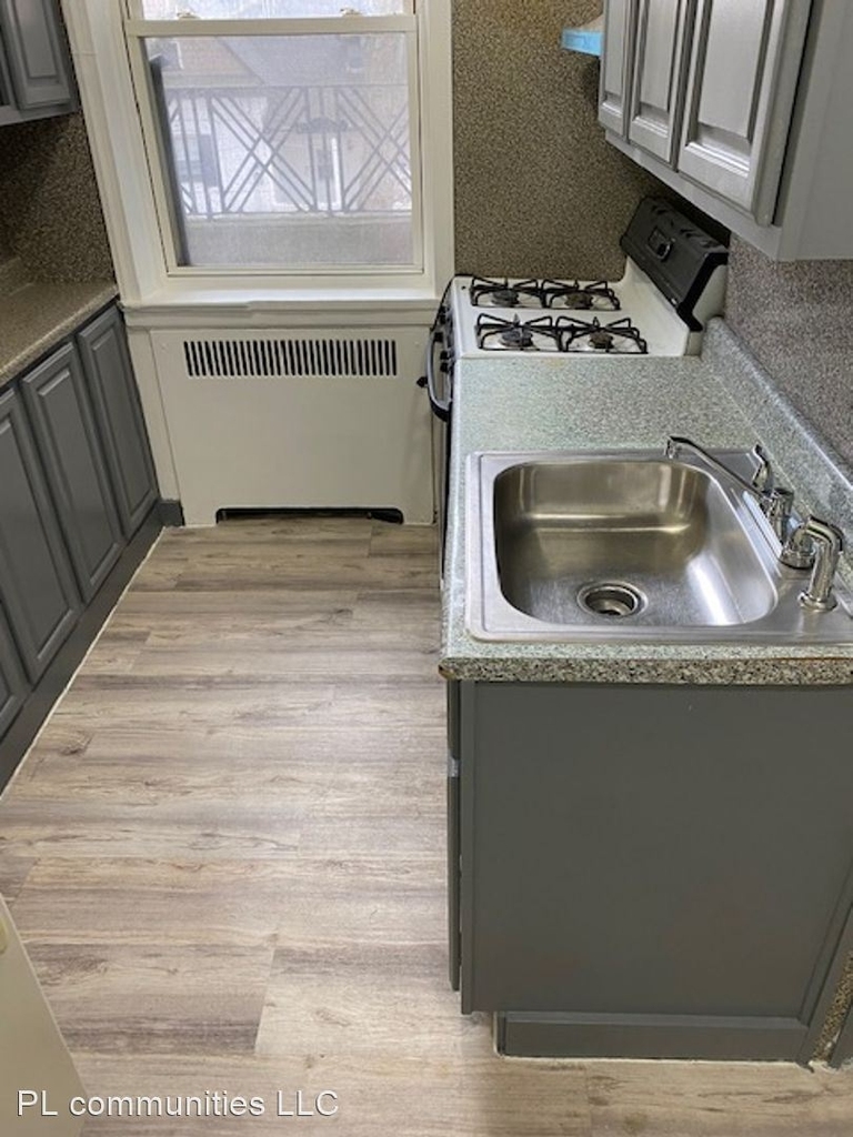 455 W State St - Photo 5