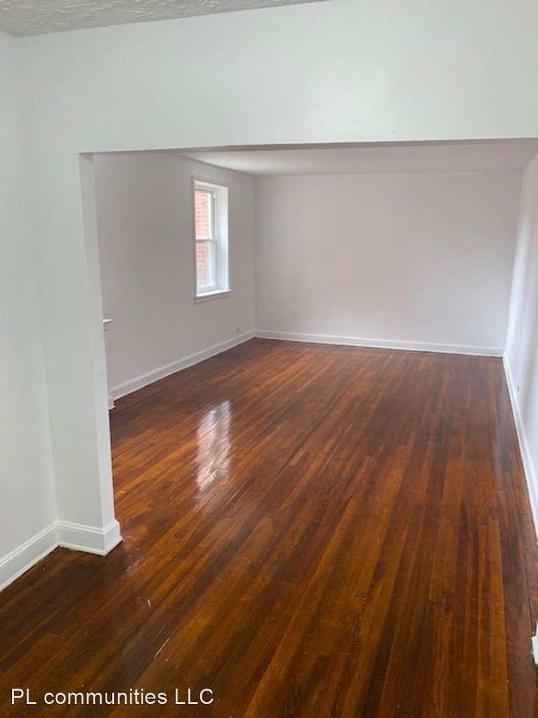 455 W State St - Photo 0