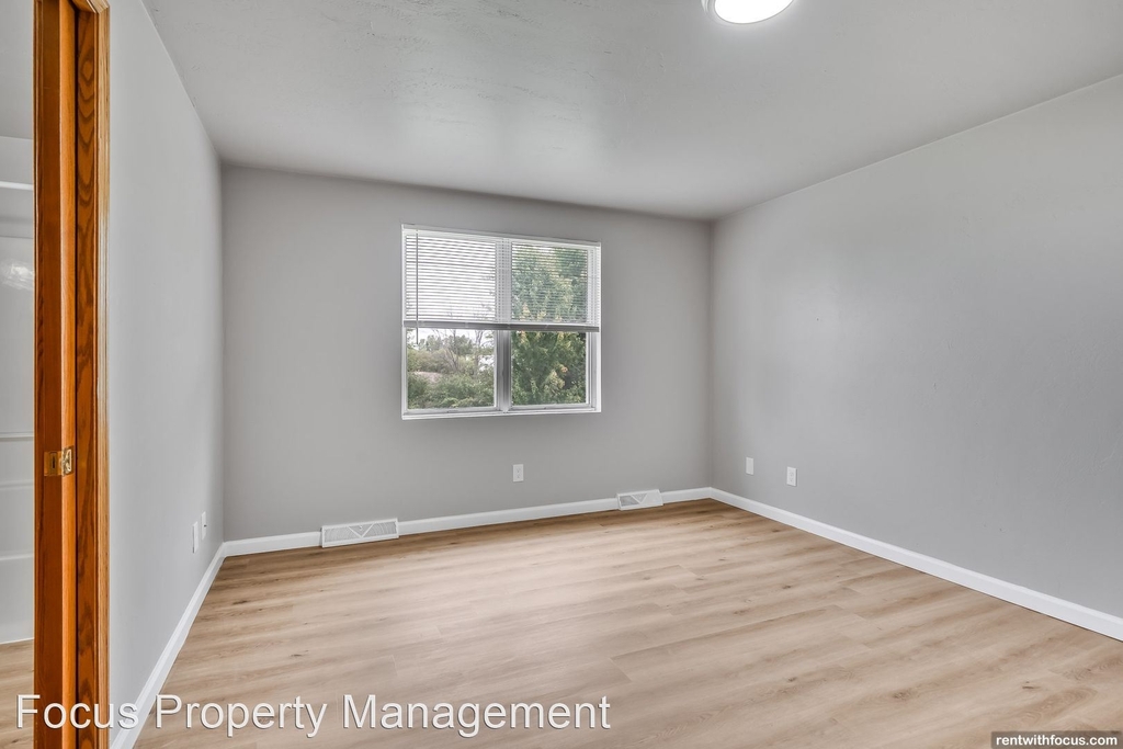 3901 East River Dr. - Photo 6