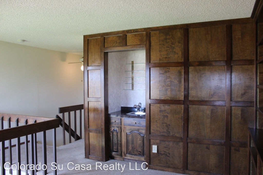 440a W. Rockrimmon Blvd. - Photo 11