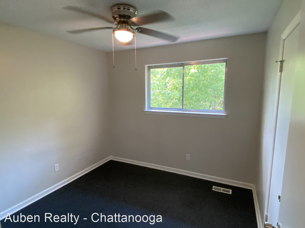 4690 Plaza Hills Lane Apt. B - Photo 6