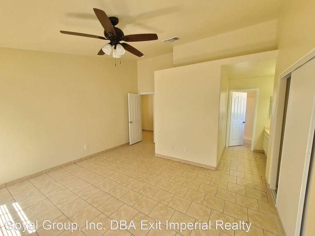 1100 Dalila Ct - Photo 7