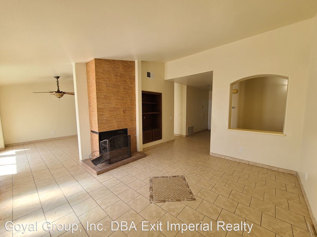 1100 Dalila Ct - Photo 4