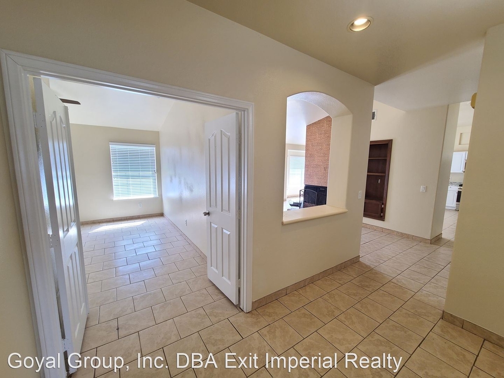 1100 Dalila Ct - Photo 14