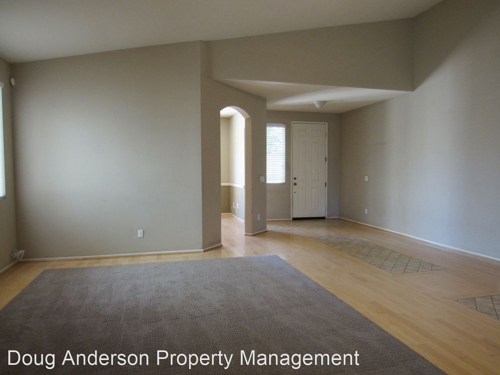 44547 17th Street West - Photo 2