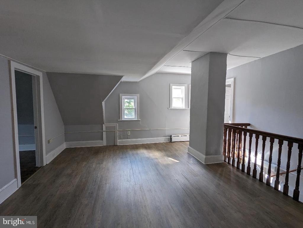 511 W Evesham Ave - Photo 4