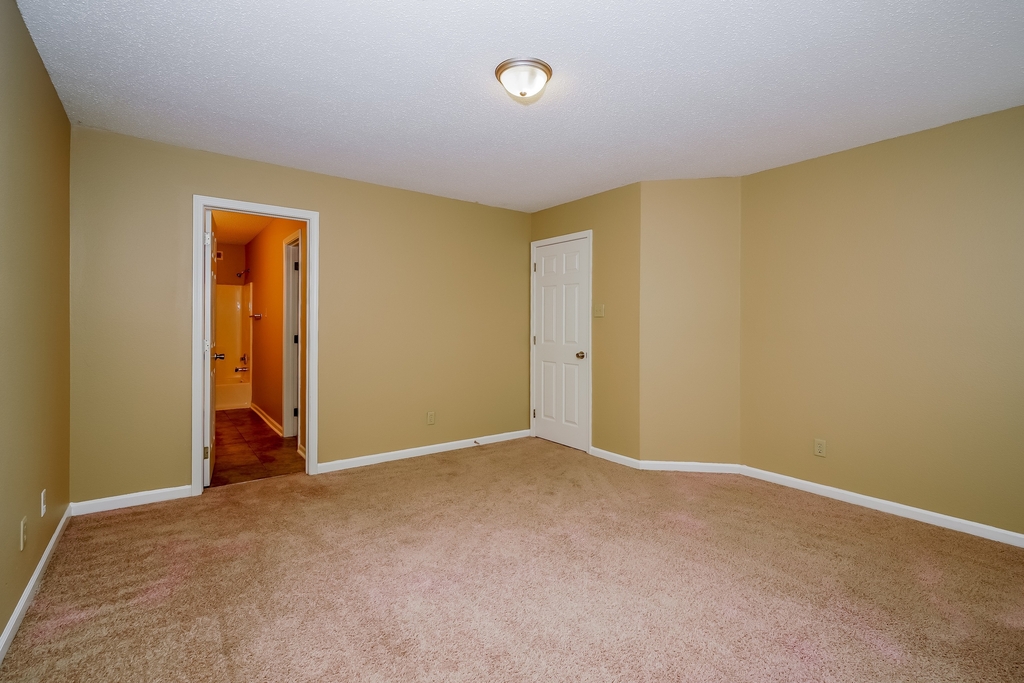 5957 Redcliff North Lane - Photo 7