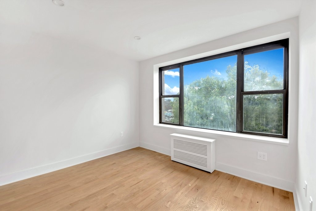 37th Ave and 77th Street, Unit 6b - Photo 4