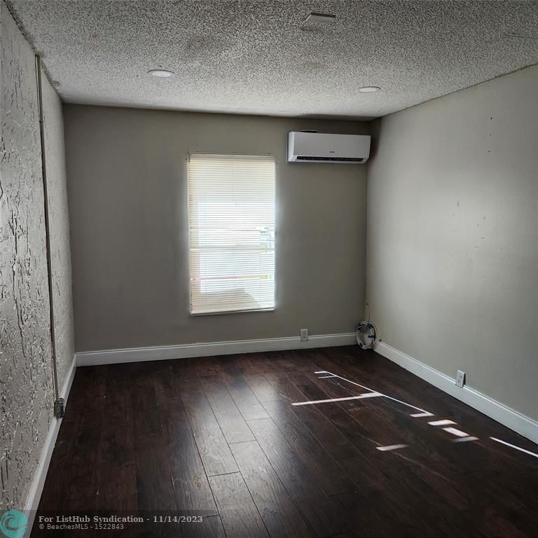 1217 Sw 75th Ave - Photo 16