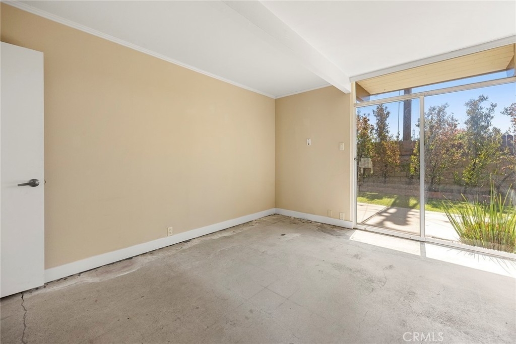 840 E Palmdale Avenue - Photo 32